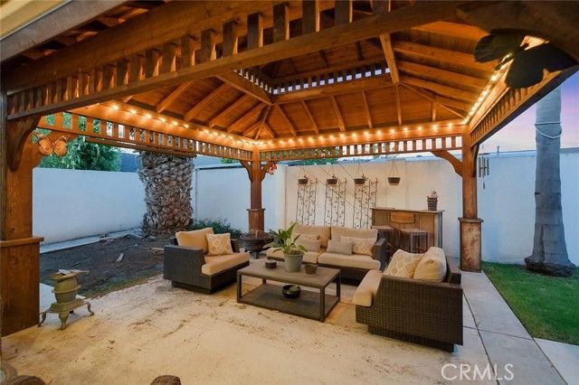 7671 Juliette Low Drive, Huntington Beach, CA 92647