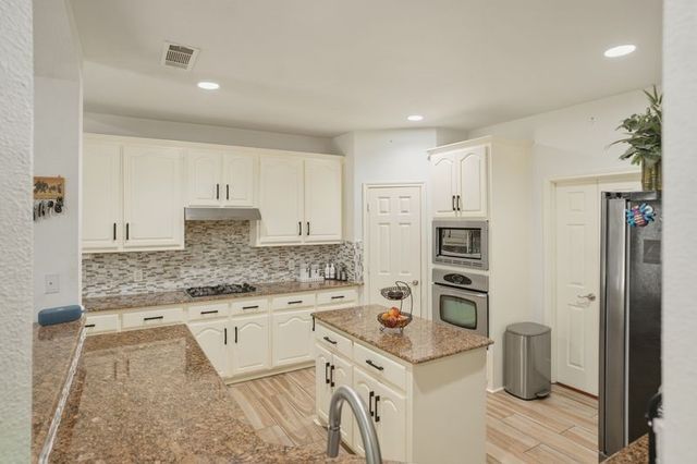 805 Morningside Trail, Murphy, TX 75094