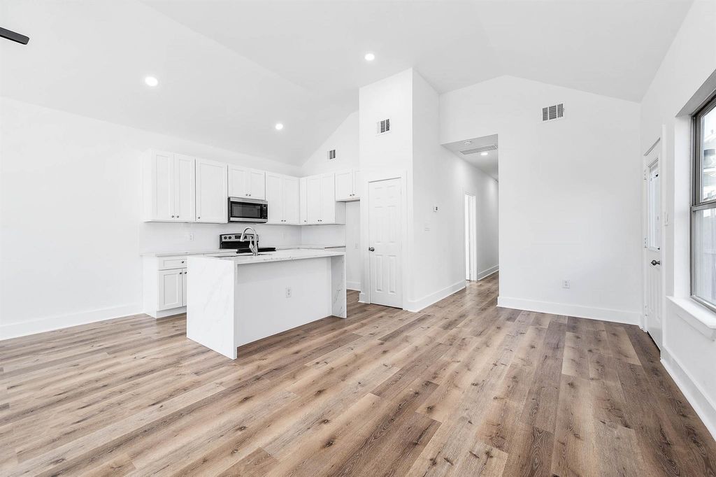 16978 W Hammon, Montgomery, TX 77316