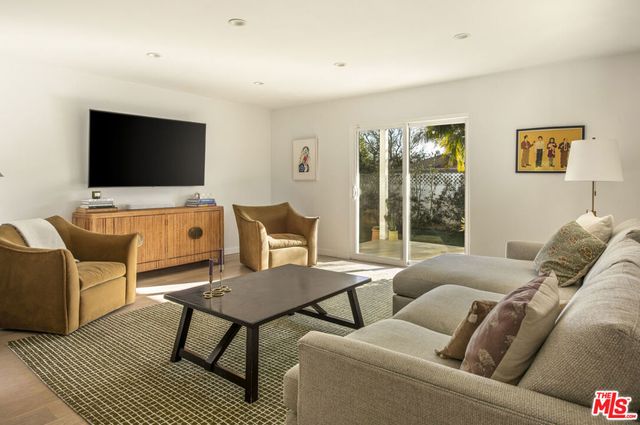 5444 W 77th Street, Los Angeles, CA 90045