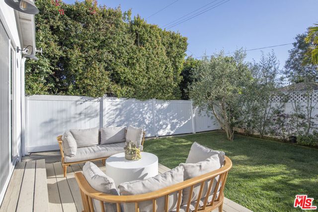 5444 W 77th Street, Los Angeles, CA 90045