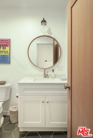 5444 W 77th Street, Los Angeles, CA 90045