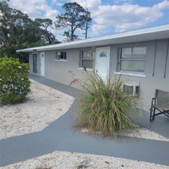 2021 PENNSYLVANIA AVENUE 5, Englewood, FL 34224