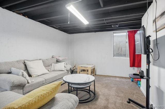 2679 Roundtree Drive, Troy, MI 48083