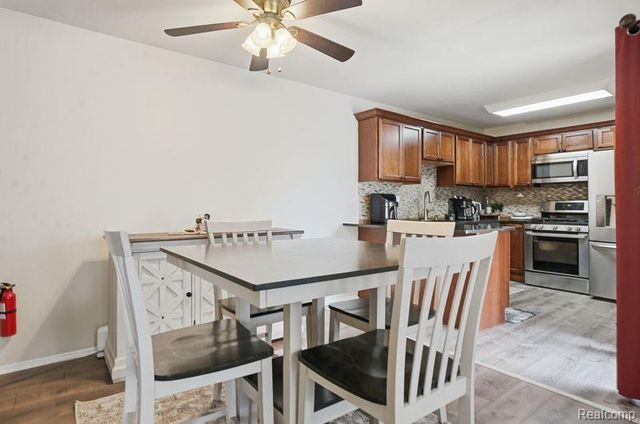 2679 Roundtree Drive, Troy, MI 48083