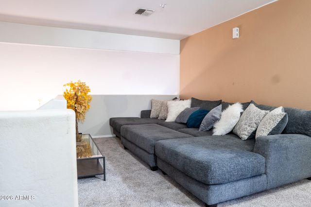 1925 W Burgess Lane, Phoenix, AZ 85041