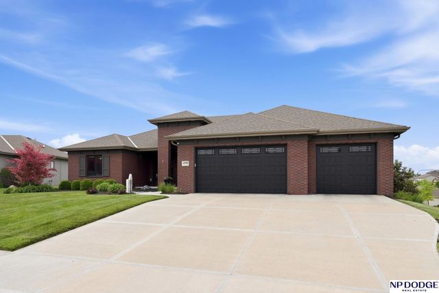 12504 Pintail Circle, Papillion, NE 68046