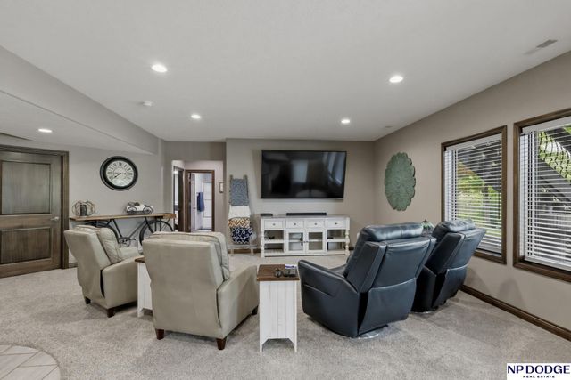 12504 Pintail Circle, Papillion, NE 68046