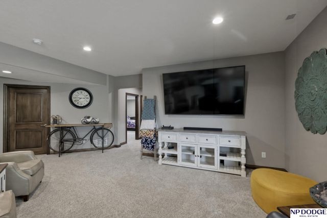 12504 Pintail Circle, Papillion, NE 68046