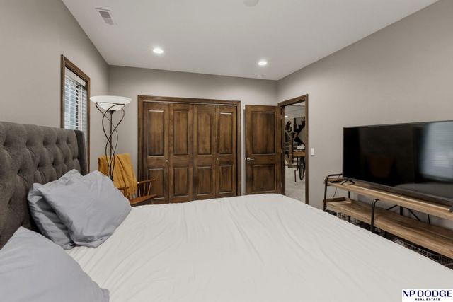12504 Pintail Circle, Papillion, NE 68046