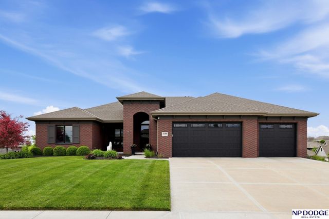 12504 Pintail Circle, Papillion, NE 68046