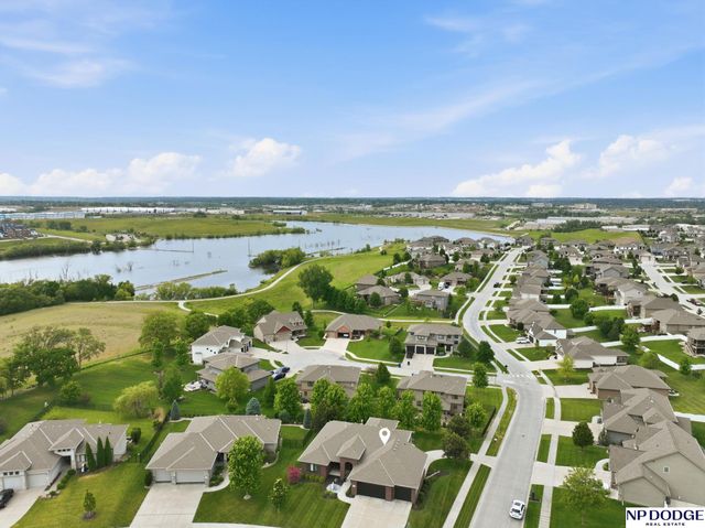 12504 Pintail Circle, Papillion, NE 68046