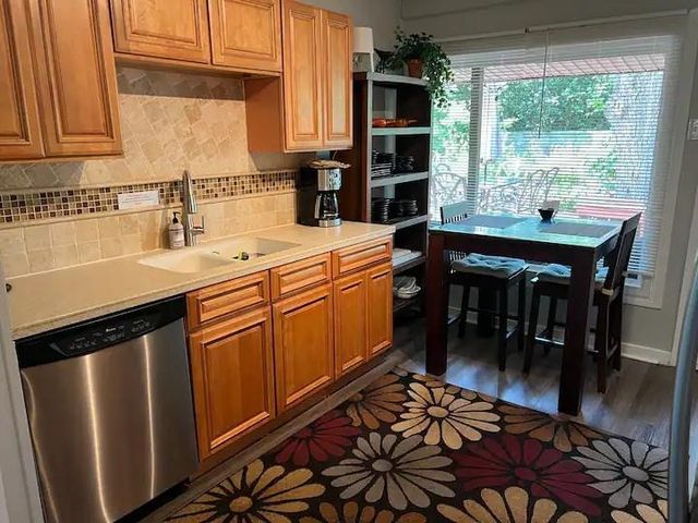 1511 Ullrich Ave, Austin, TX 78756