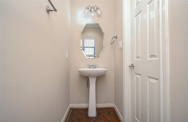 2304 Jackson Street, Houston, TX 77004