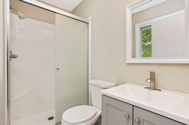 8616 Windward Circle, Eden Prairie, MN 55344