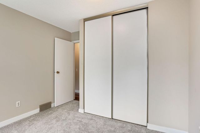 8616 Windward Circle, Eden Prairie, MN 55344