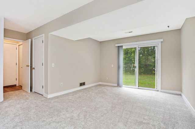 8616 Windward Circle, Eden Prairie, MN 55344