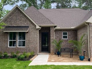 557 Hermitage Court, Conroe, TX 77302
