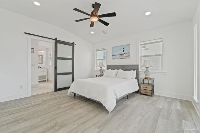 500 Deer Point Dr, Gulf Breeze, FL 32561