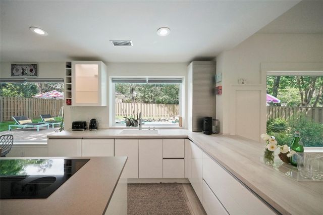 31 Purple Martin Place, The Woodlands, TX 77381