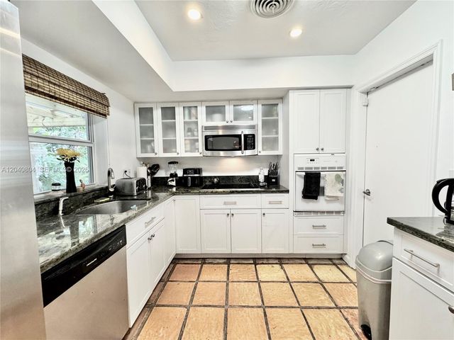 3800 W Park Rd, Hollywood, FL 33021