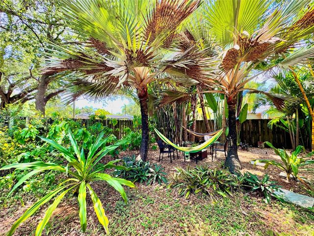 3800 W Park Rd, Hollywood, FL 33021