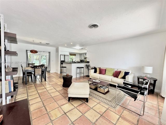 3800 W Park Rd, Hollywood, FL 33021