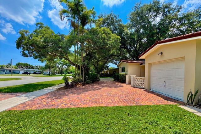 3800 W Park Rd, Hollywood, FL 33021
