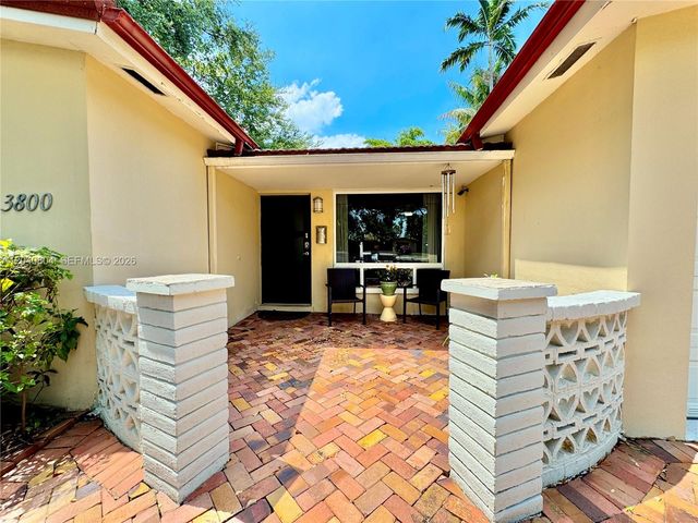 3800 W Park Rd, Hollywood, FL 33021