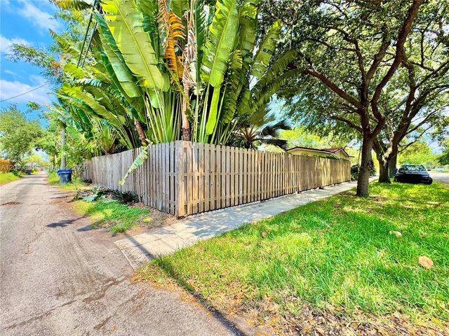 3800 W Park Rd, Hollywood, FL 33021
