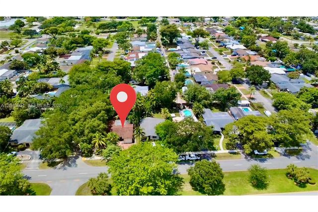 3800 W Park Rd, Hollywood, FL 33021