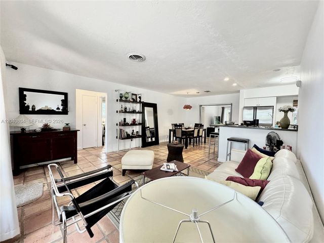 3800 W Park Rd, Hollywood, FL 33021