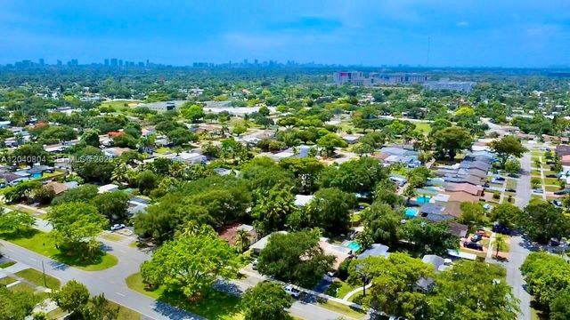 3800 W Park Rd, Hollywood, FL 33021