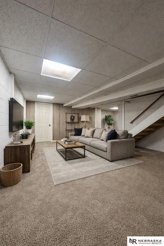 6217 N 46th Avenue, Omaha, NE 68104