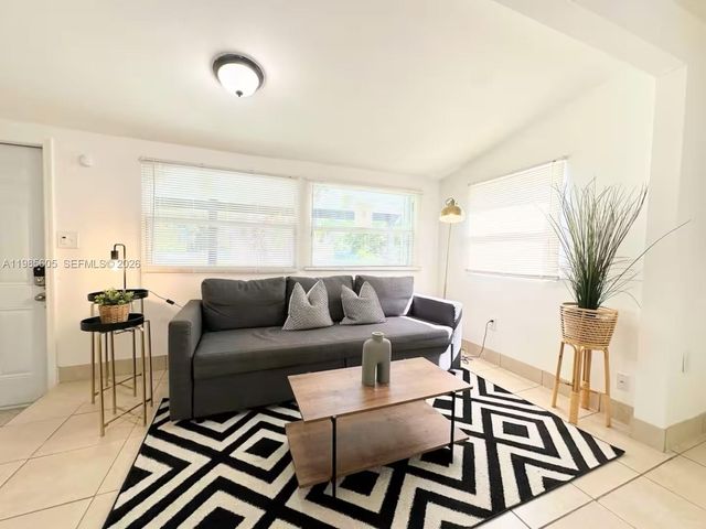 412 NW 95th St, Miami, FL 33150