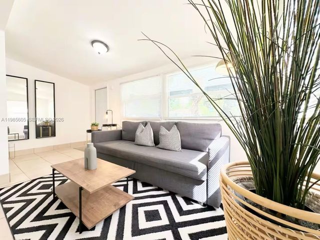 412 NW 95th St, Miami, FL 33150