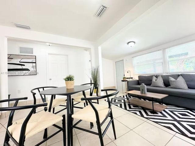 412 NW 95th St, Miami, FL 33150