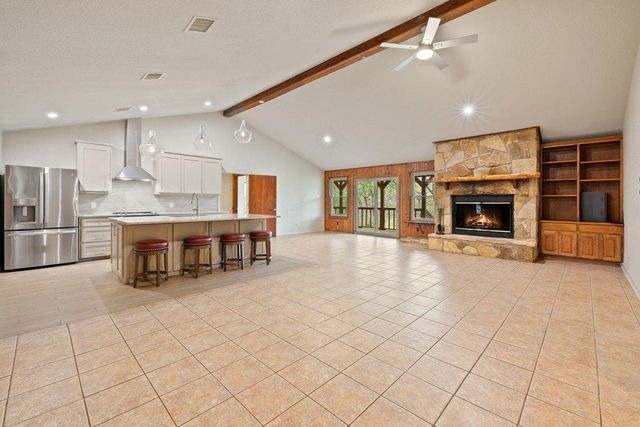 136 Philly CT, Fischer, TX 78623