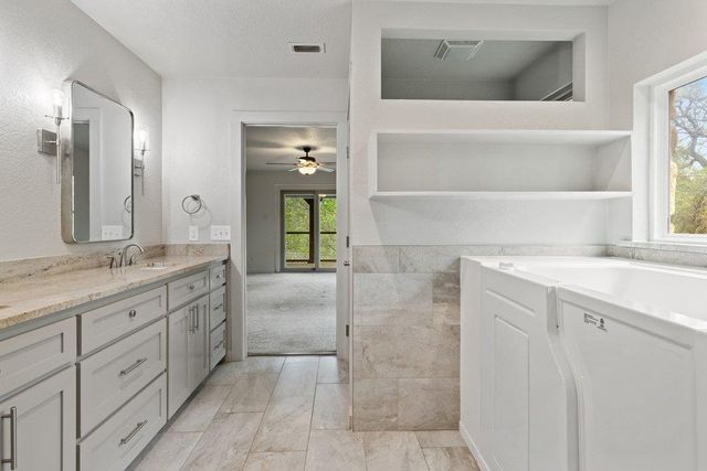 136 Philly CT, Fischer, TX 78623