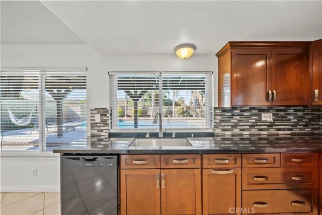 20456 Calhaven, Saugus, CA 91390
