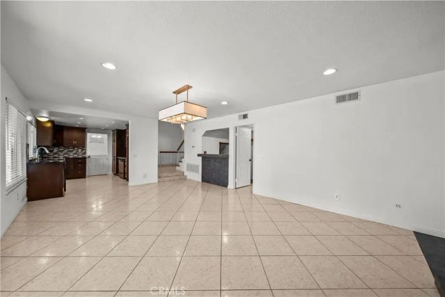 20456 Calhaven, Saugus, CA 91390