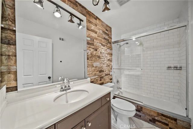 20456 Calhaven, Saugus, CA 91390
