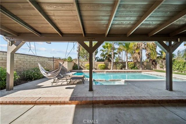 20456 Calhaven, Saugus, CA 91390