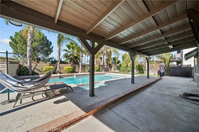 20456 Calhaven, Saugus, CA 91390
