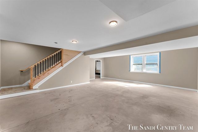 1034 Arlington Avenue, Grand Haven, MI 49417