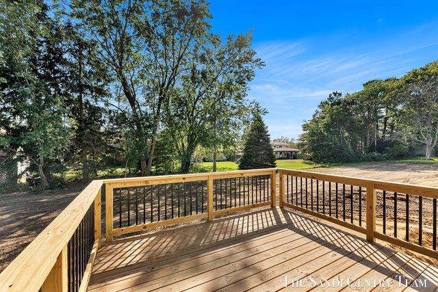 1034 Arlington Avenue, Grand Haven, MI 49417