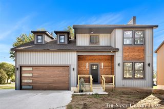 1034 Arlington Avenue, Grand Haven, MI 49417