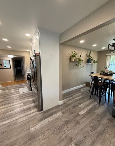 2315 Cottage Dr, Auburn, CA 95603