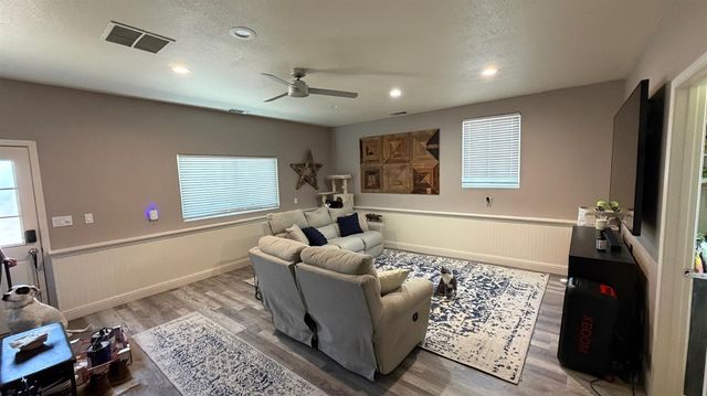 2315 Cottage Dr, Auburn, CA 95603
