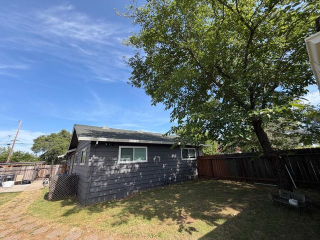 2315 Cottage Dr, Auburn, CA 95603